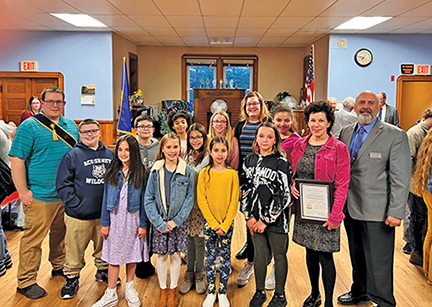 Acushnet Grange gives award to elementary school - Fairhaven ...