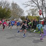 More than 200 take to the streets in West Island run/walk